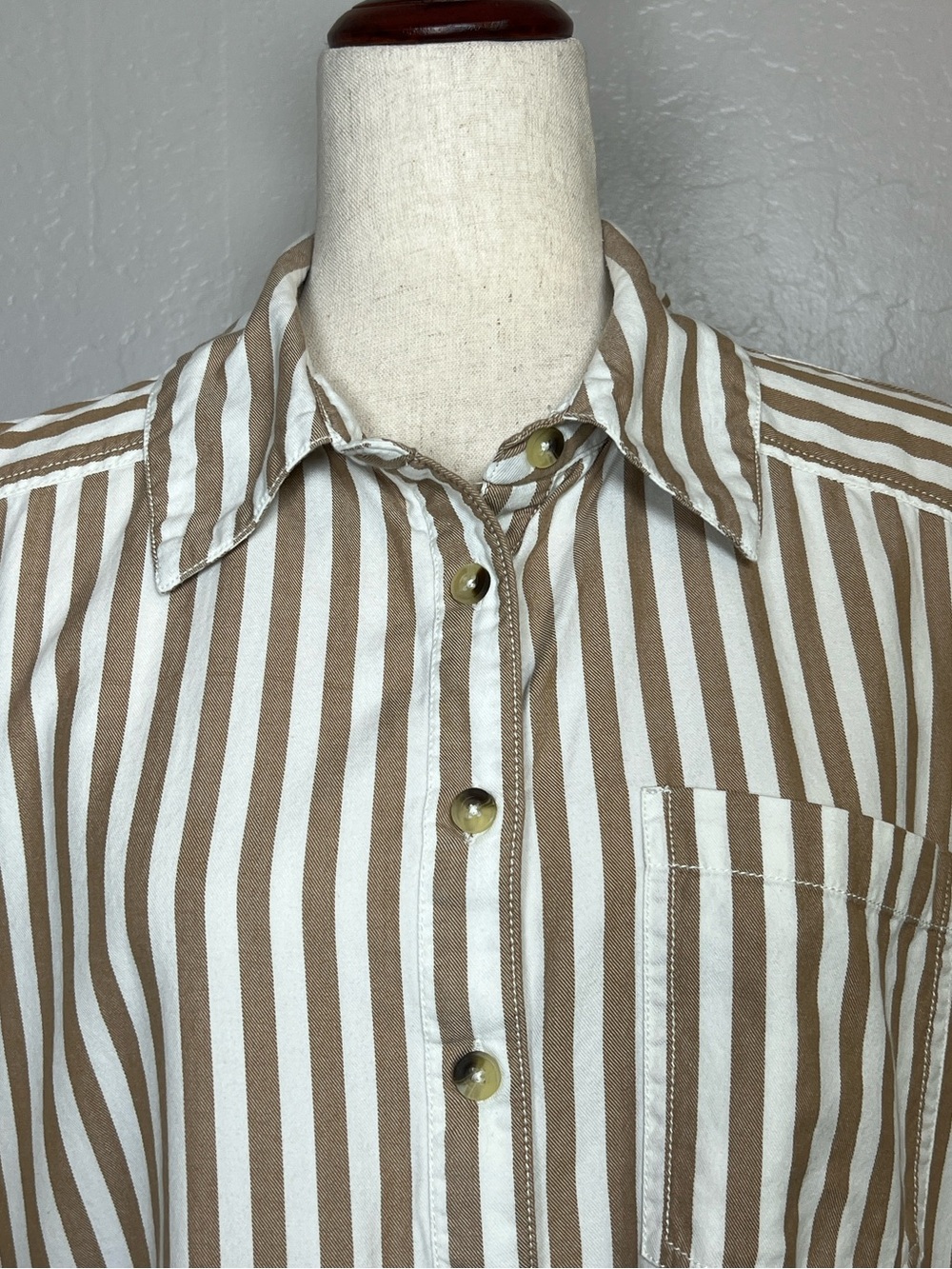 FREE PEOPLE Women’s Size S Striped Bailey Ruffle Hem Button-Up Cropped Shirt - Picture 6 of 16
